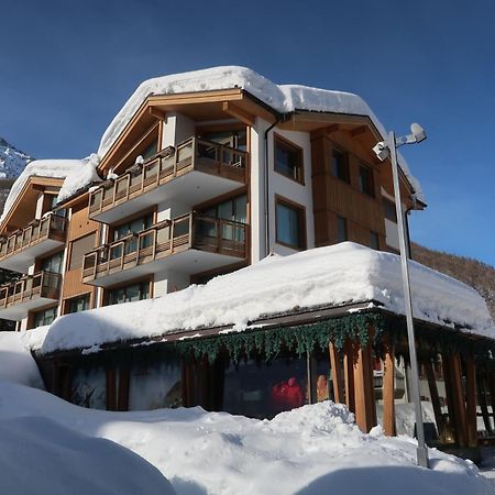 Apartments Auriga Saas Fee Eksteriør billede